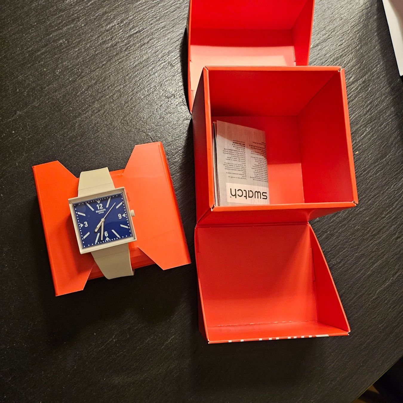 Swatch Smartwatch: Swatch 39 Uhr, Original und ab Fabrik – Nuovo e nell'imballaggio originale da Kollbrunn venduto da equipe-bachofner.ch 1