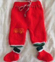 Ferrari Babystrickhosen , Schal und Socken
