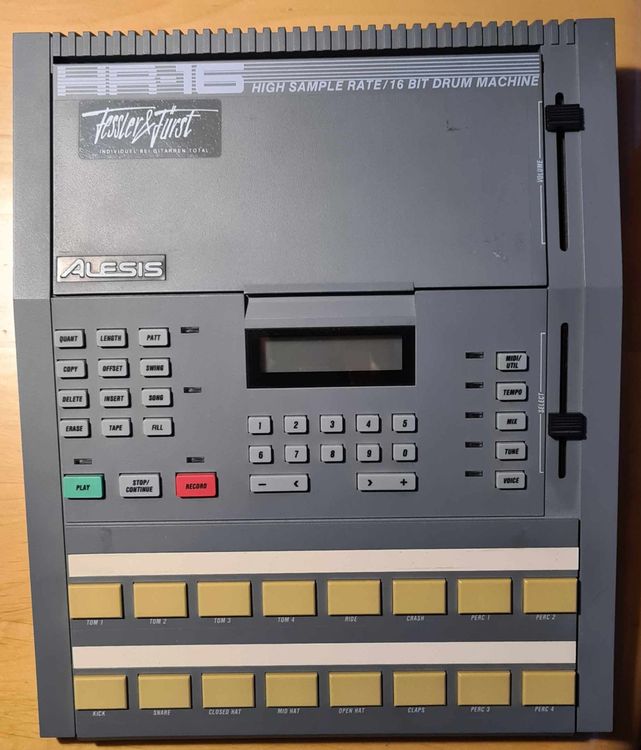 Vintage Drum Machine, Alesis HR16 Kaufen auf Ricardo