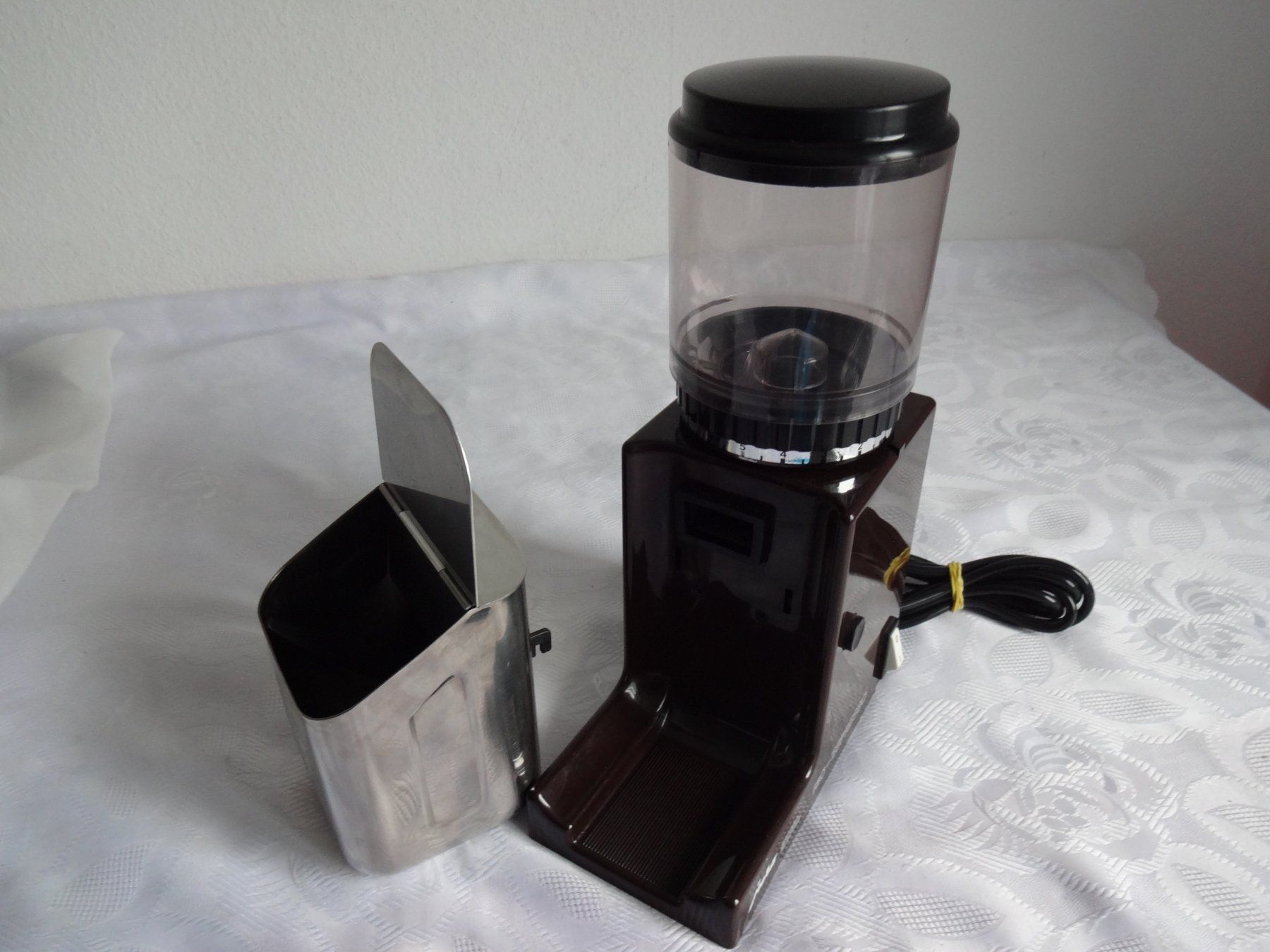 Jura Macchine per caffè & Macchine per espresso: JURA Ria-Espresso Kaffeemühle; Typ C01 – Usato da Frauenfeld venduto da Jahy 7