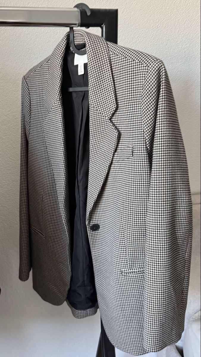 H&M Jacken: H&M Blazer Grösse S – Gebraucht aus St. Gallen von lemon_888