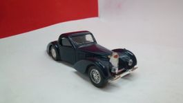 Bugatti  57S  Atalante 1939 - alt von SOLIDO 1979 - schön