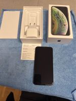 Apple iPhone XS 64 Go – Noir – Avec boîte et accessoires