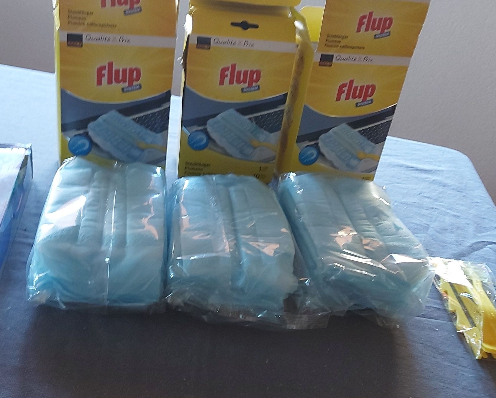 Sonstige Reinigungsgeräte: Flup, 3 paquets de recharge plumeau – Neu und originalverpackt aus Bulle von momy