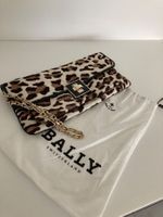 Bally Neue Handtasche Clutch in Leo-Optik Fell Kalbsleder