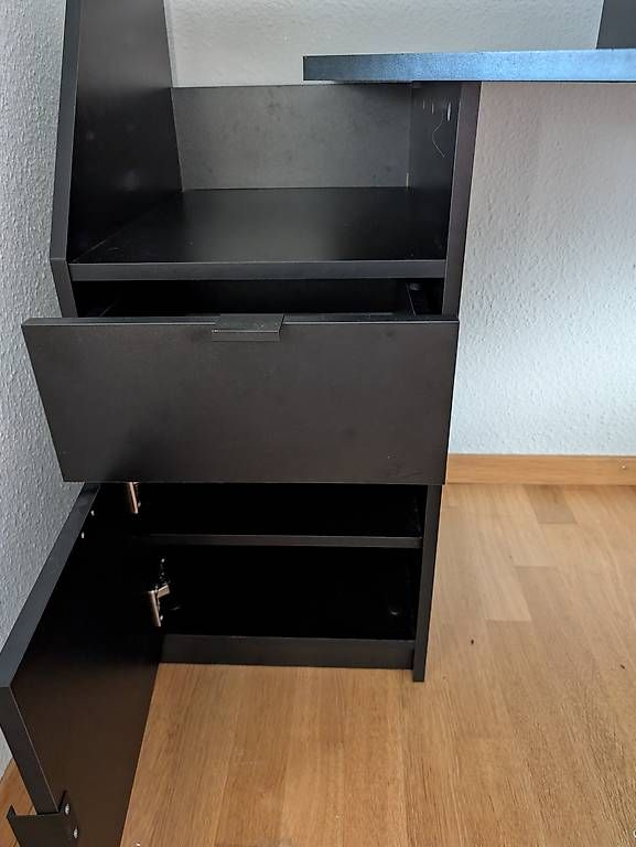Scrivanie: Gaming Schreibtisch – Usato da Ennetbaden venduto da pau_8kxv 2