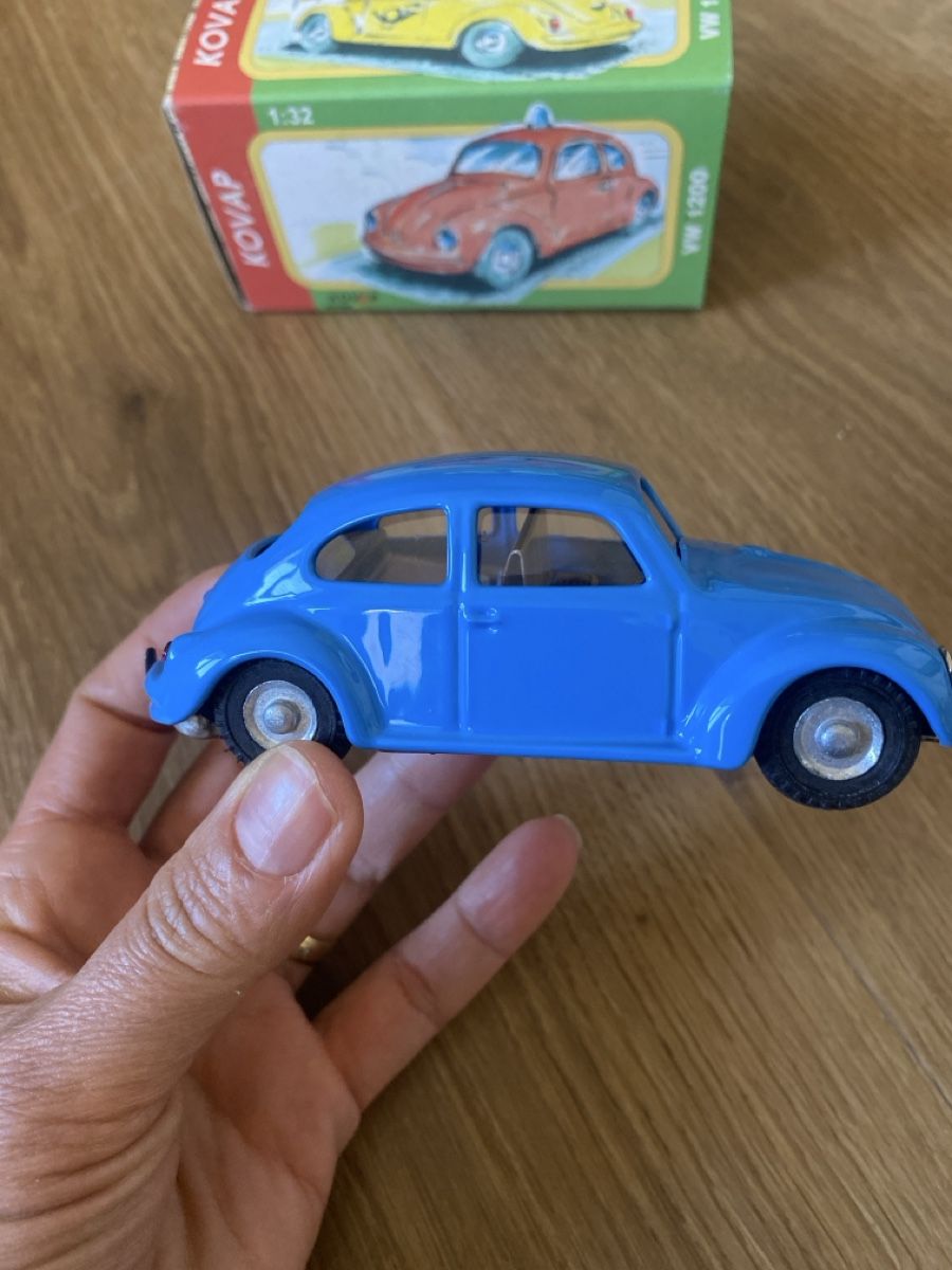 Spielzeuge: Käfer VW1209 Modell 1:32 Kovap – Neu und originalverpackt aus Langnau i. E. von ela_ky8d 2