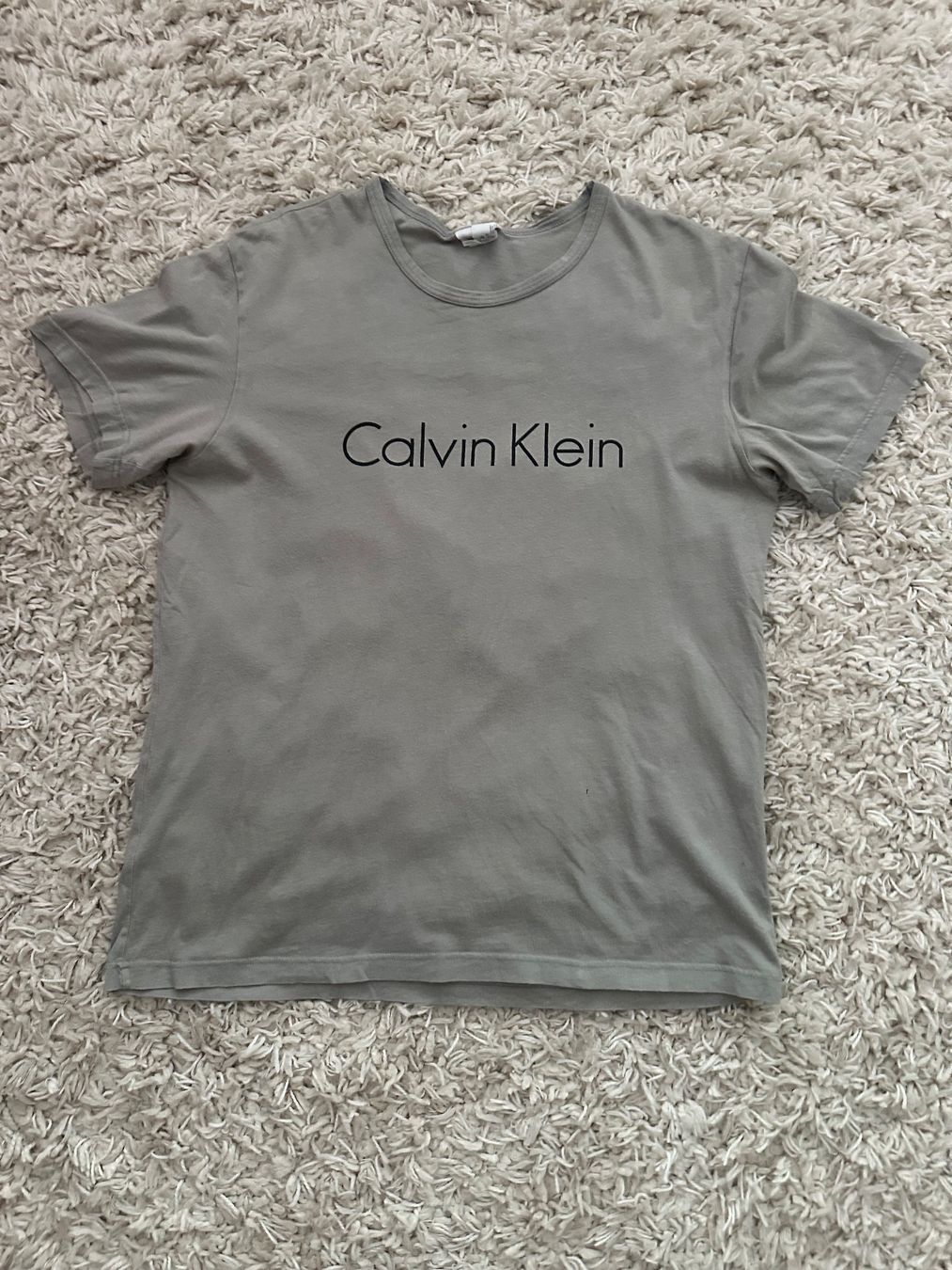 Calvin Klein T-shirts: Calvin Klein T-Shirt Gr.S – D'occasion à Bern par BrandVilla