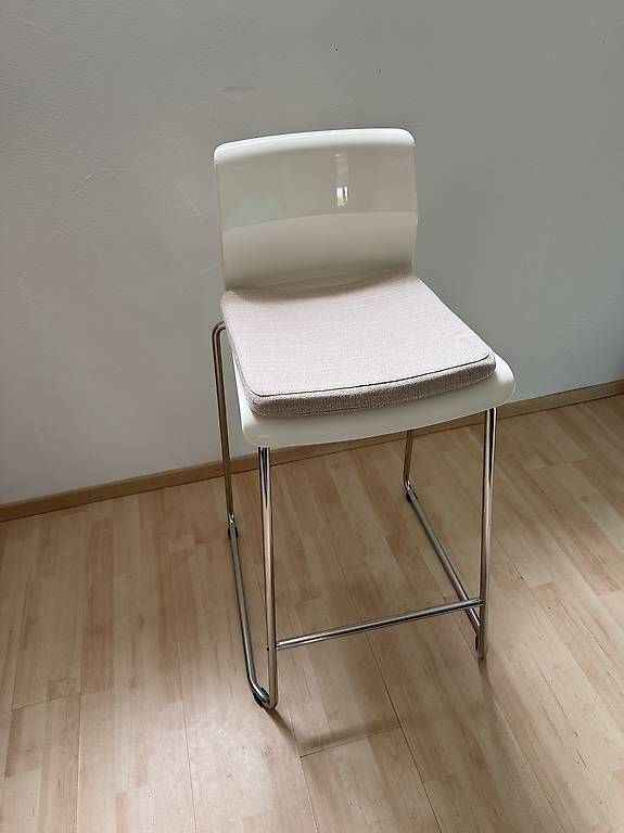 Sgabelli: Weiße Barhocker, 4 Stück von IKEA – Usato da Tägerwilen venduto da cla_r72q 1