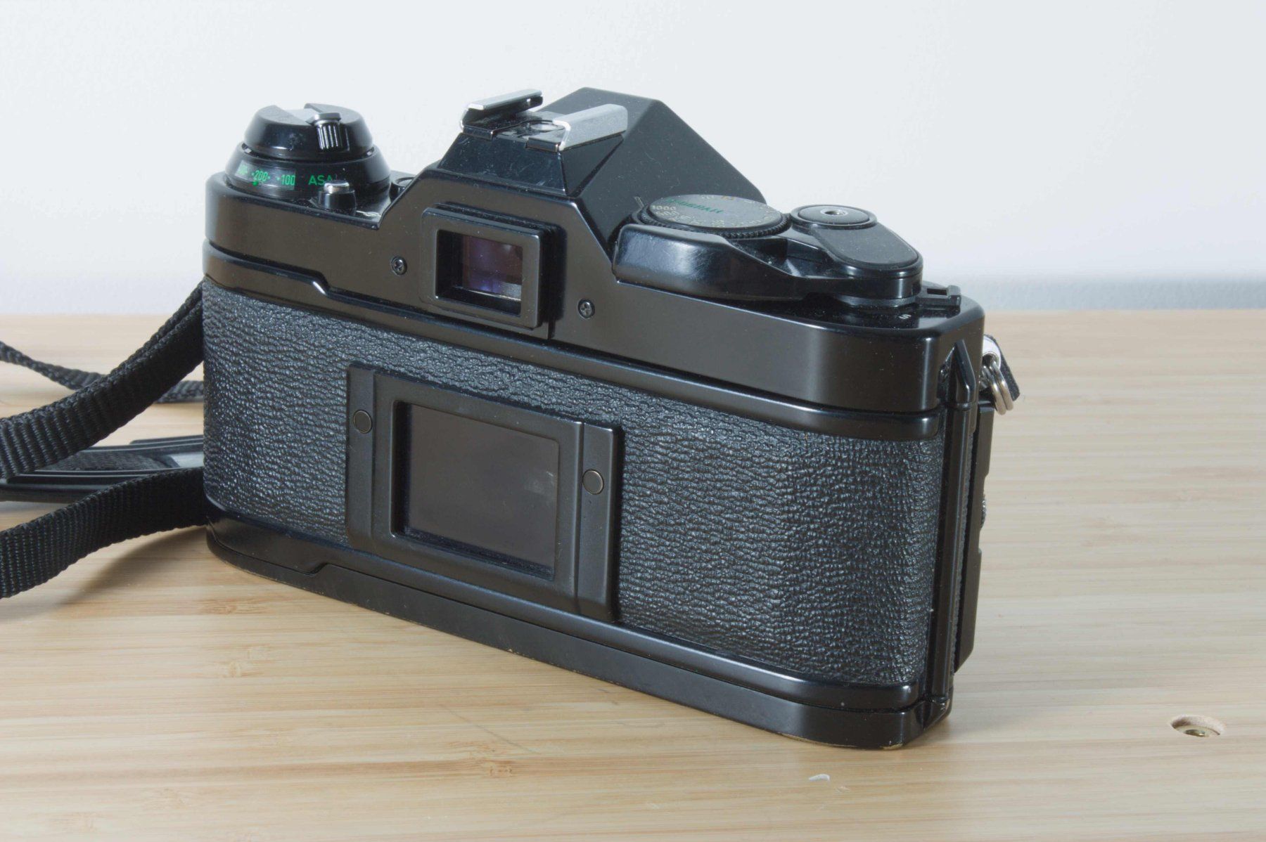 Canon Fotocamera: Canon AE-1 Program Schwarz 35mm Spiegelreflexkamera – Usato da Zürich venduto da thelittleerik 3