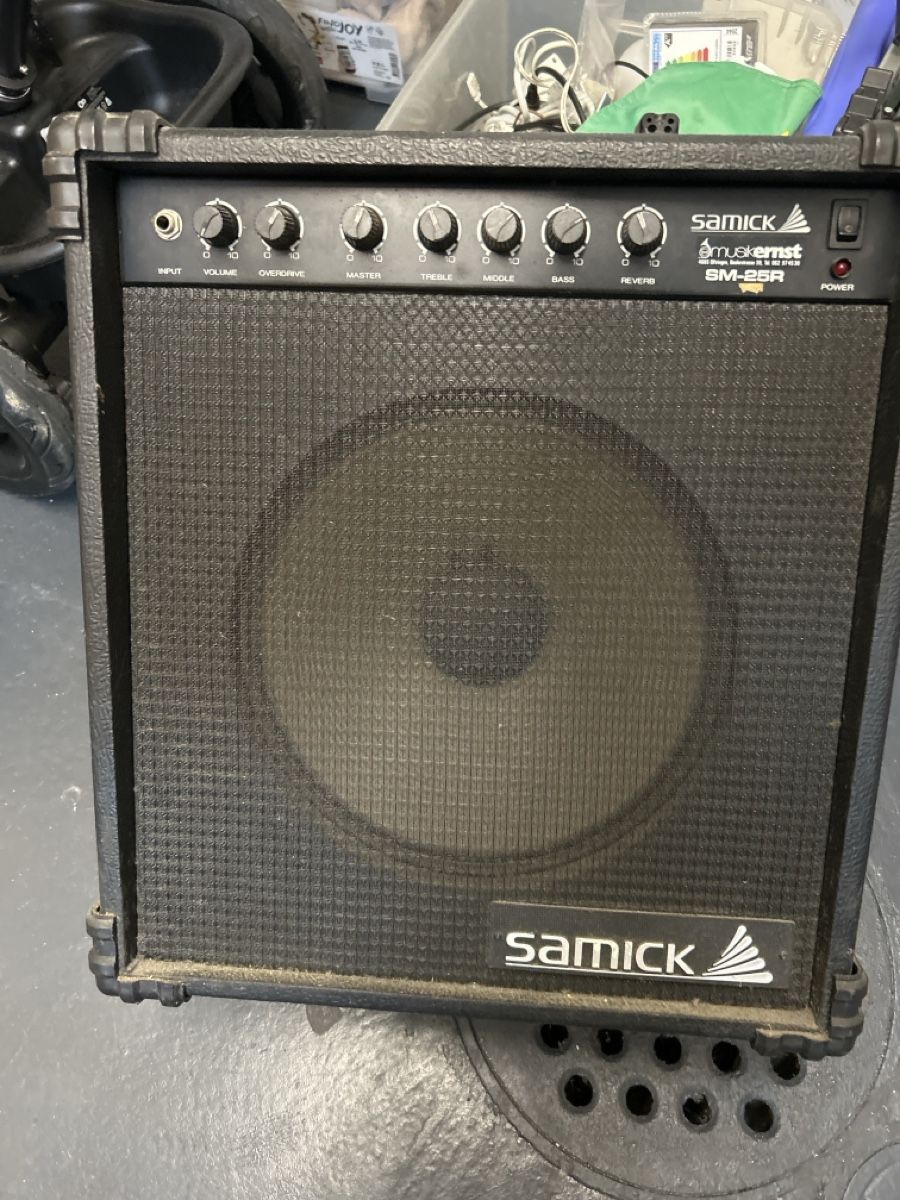 Instruments de musique: Amplificador Guitarra Samick SM-25R – D'occasion à moehlin par mariomaluco