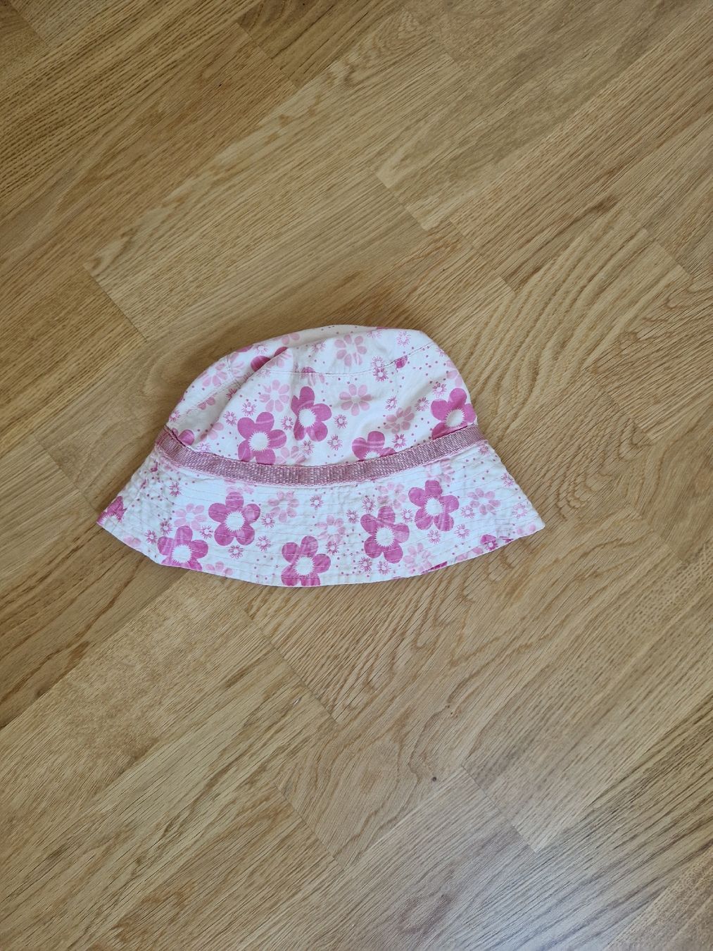 Autres vêtements fille: Sonnenhut ca 2 J – D'occasion à Zürich par mel_mzx6