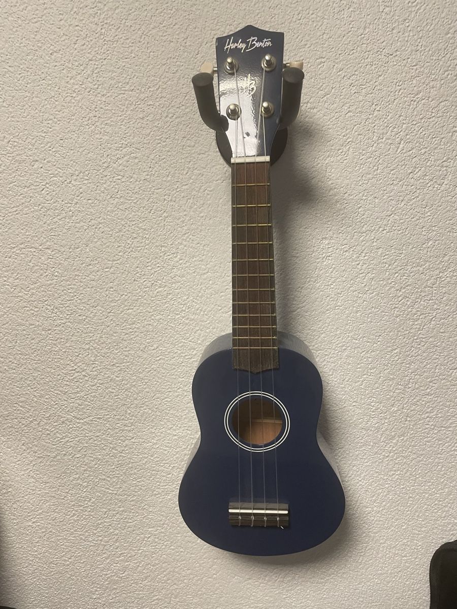 Musikinstrumente: Ukulele  – Gebraucht aus Trimbach von ViktoriaCzene