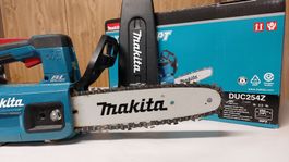 Makita DUC254Z Akku-Kettensäge, neuwertig