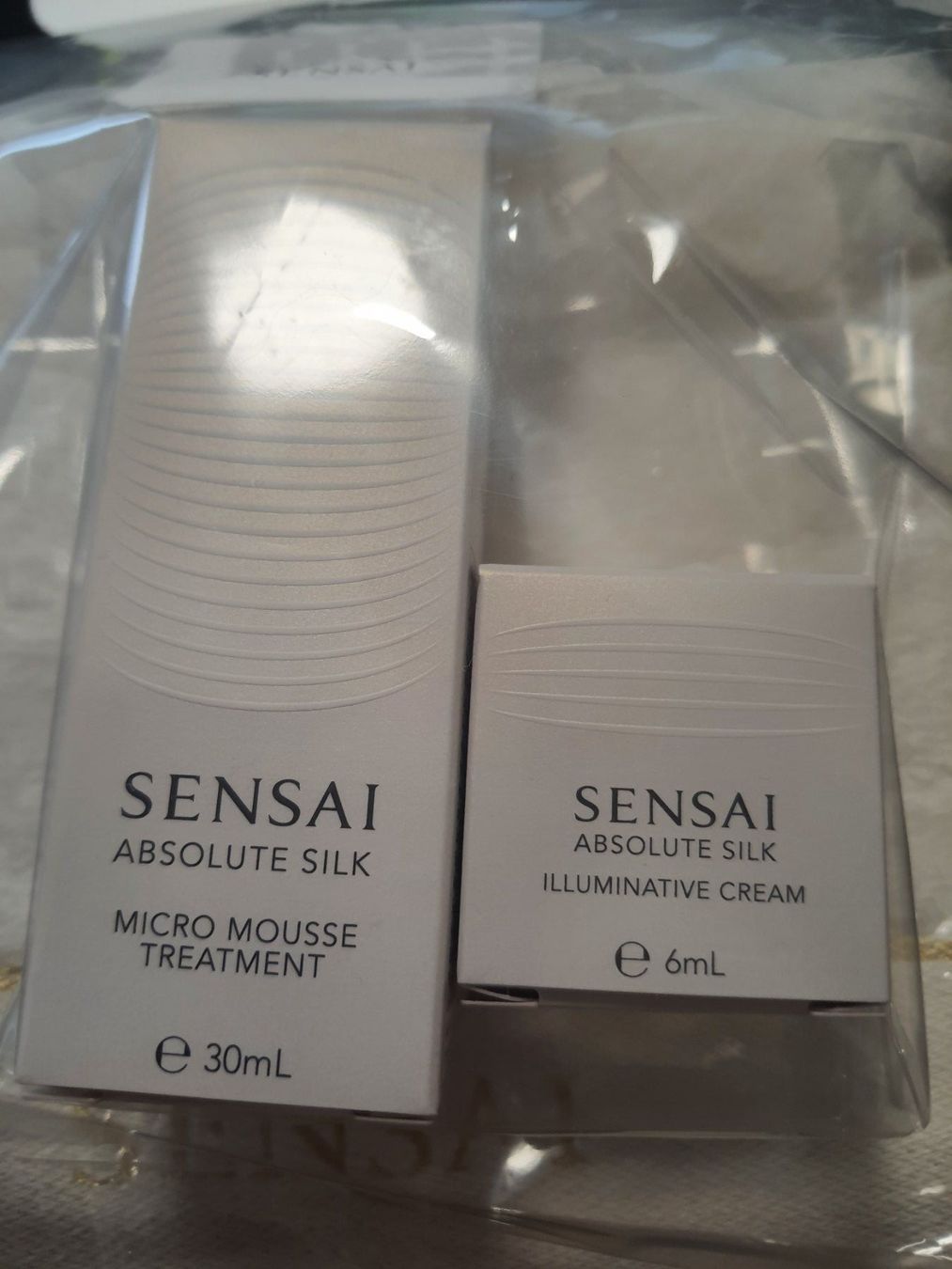 Cura del viso: Sensai Geschenk-Set Absolute Silk – Nuovo e nell'imballaggio originale da Zollikerberg venduto da Sell-Buy-it 1