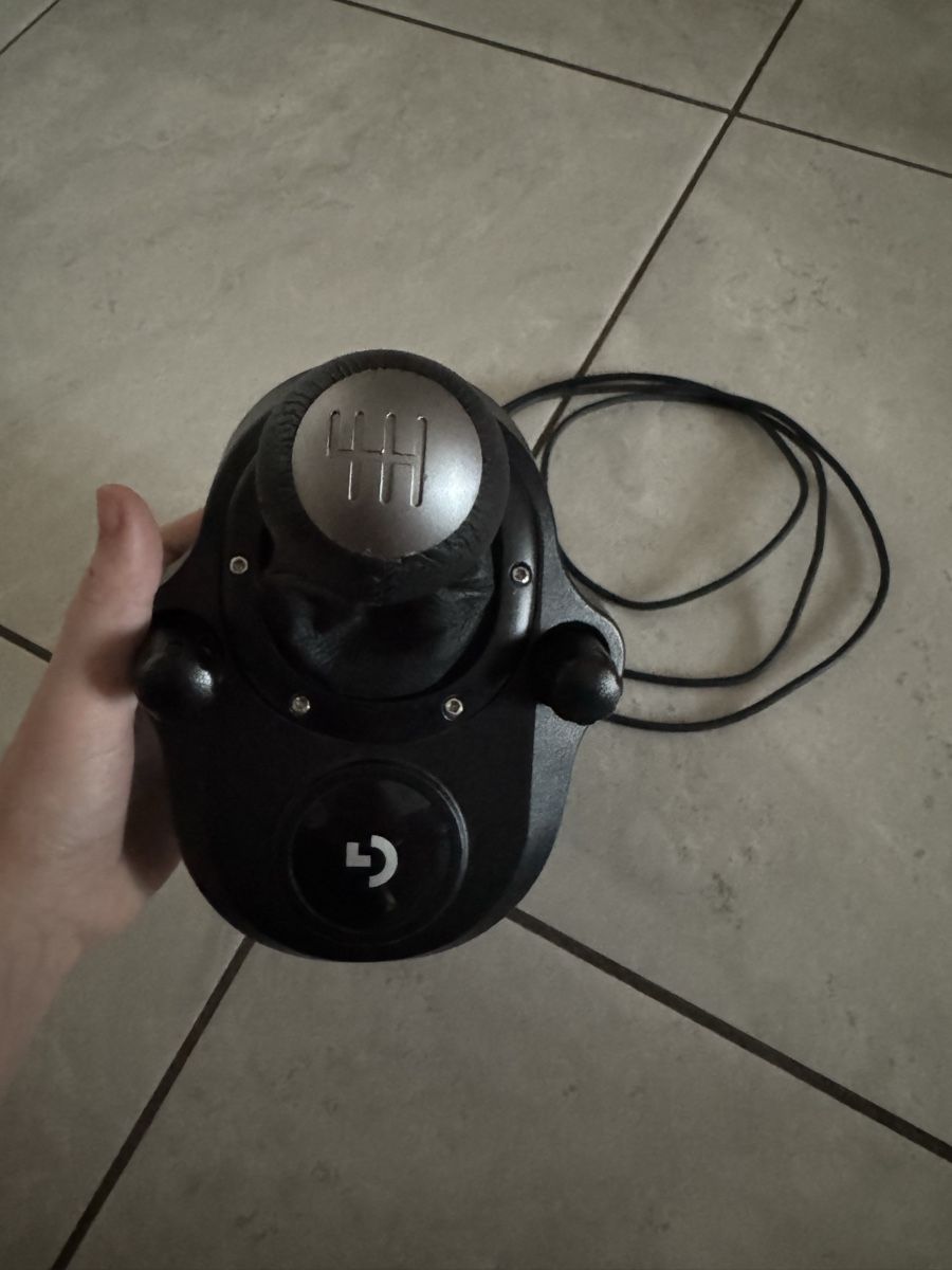 Logitech Controller: Gamer- Set Logitech – Gebraucht aus Ins von maximal_30CHF 5