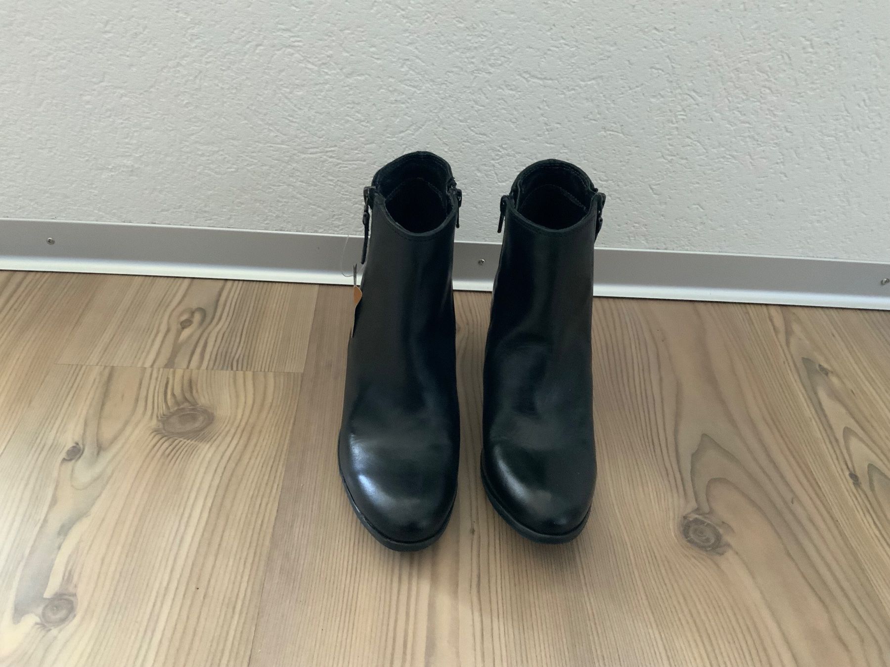 Damenschuhe: Stiefeletten – Neu (gemäss Beschreibung) aus Hünibach von Anirac22