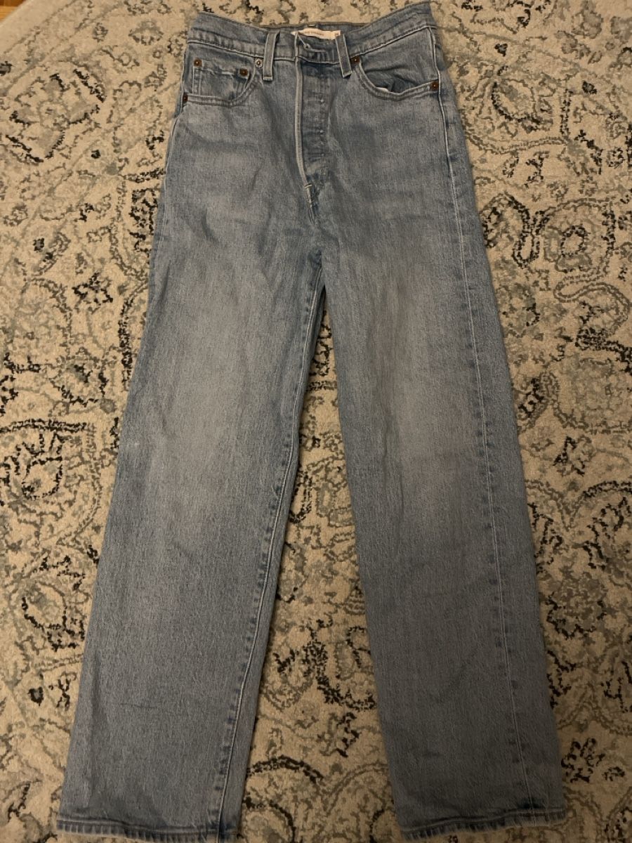 Levi's Jeans: Levi's Ribcage straight W25 L27 – Nuovo (secondo la descrizione) da Genève venduto da mar_mkc7