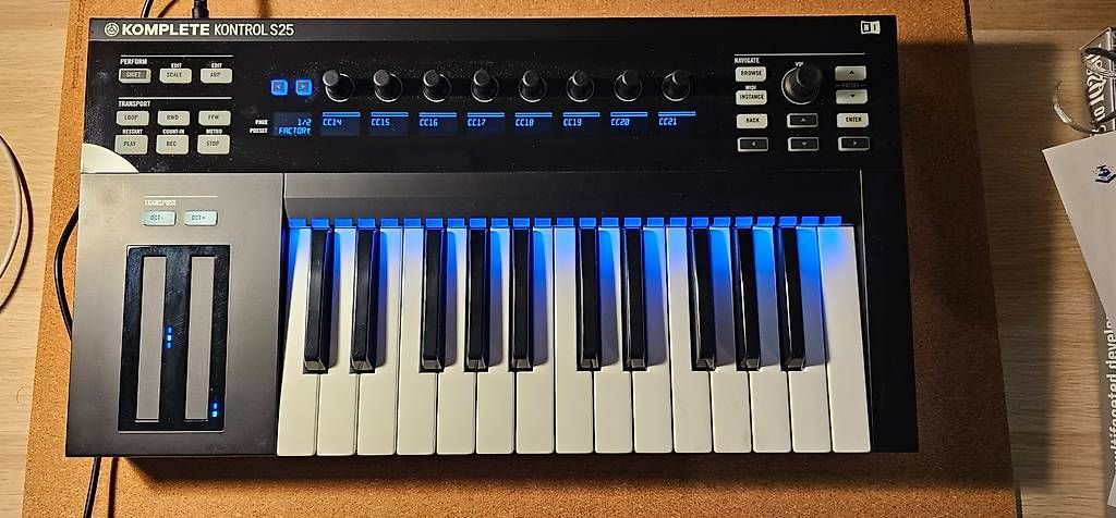 Musikinstrumente: Native Instruments KOMPLETE KONTROL S25 – Gebraucht aus Meyrin von pas_yb5d 2