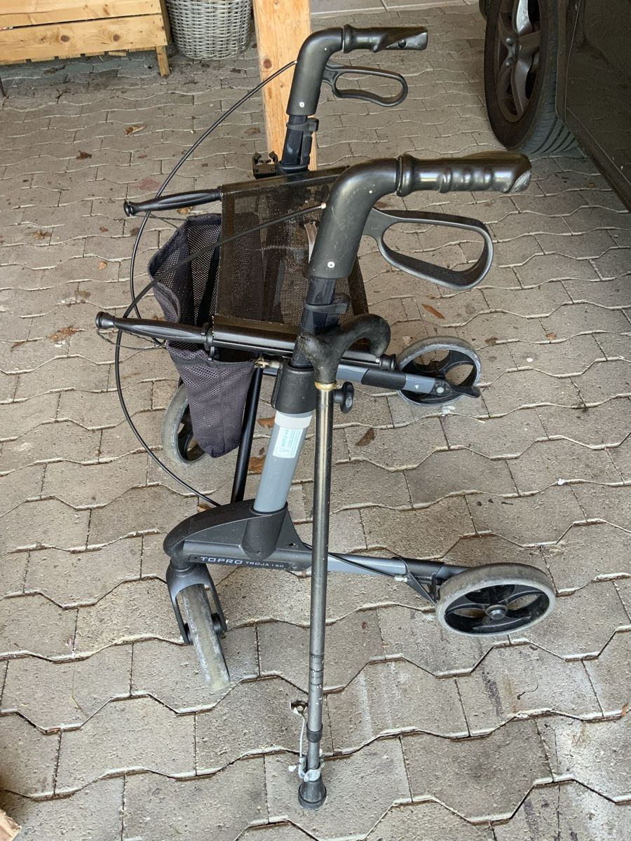 Ausili per la deambulazione: Rollator mit Gehstock – Usato da Lüterkofen venduto da Goldburg