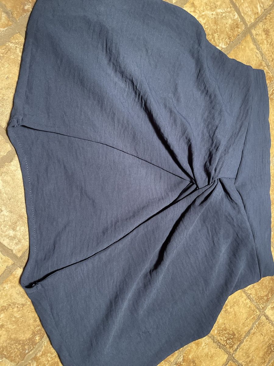 Top: Top blu taglia M - Nuovo-chic e elegante – Nuovo (secondo la descrizione) da Gordevio venduto da LanaZimm 5