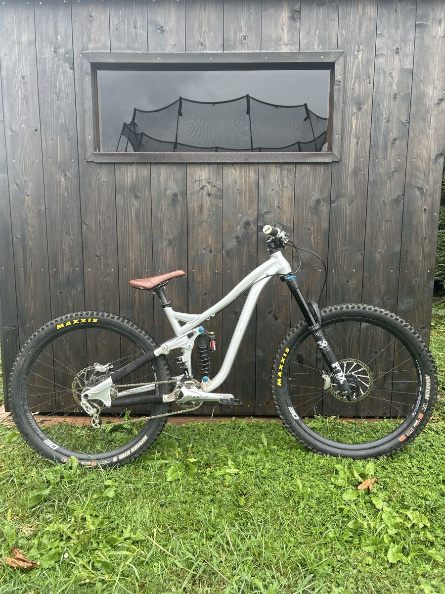 Norco Vélos: Norco Range Park Build – D'occasion à Galgenen par Picocub