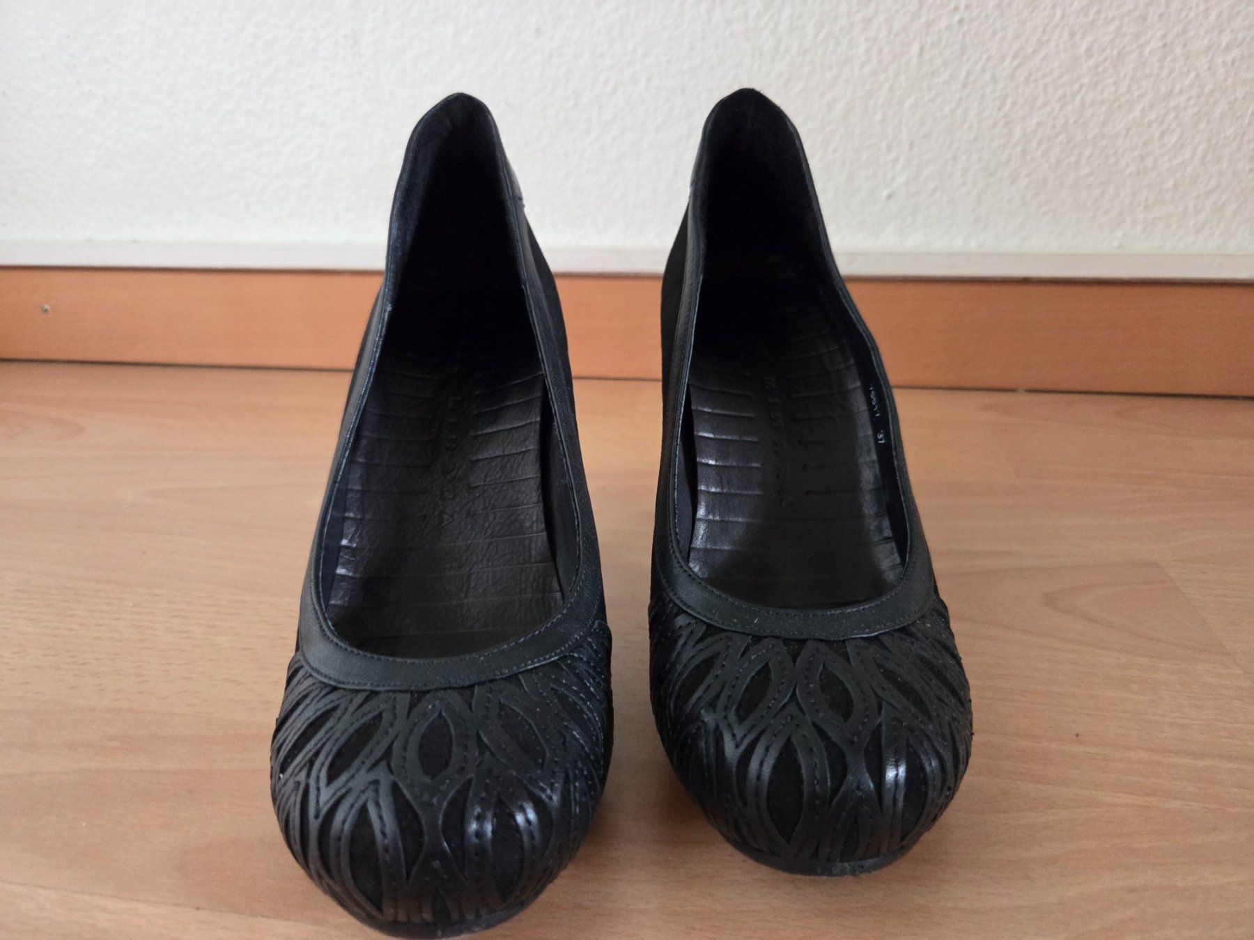 Chie Mihara Chaussures femmes: Chie Mihara Pumps Gr. 37 – D'occasion à Zürich par kat_7wq2 1