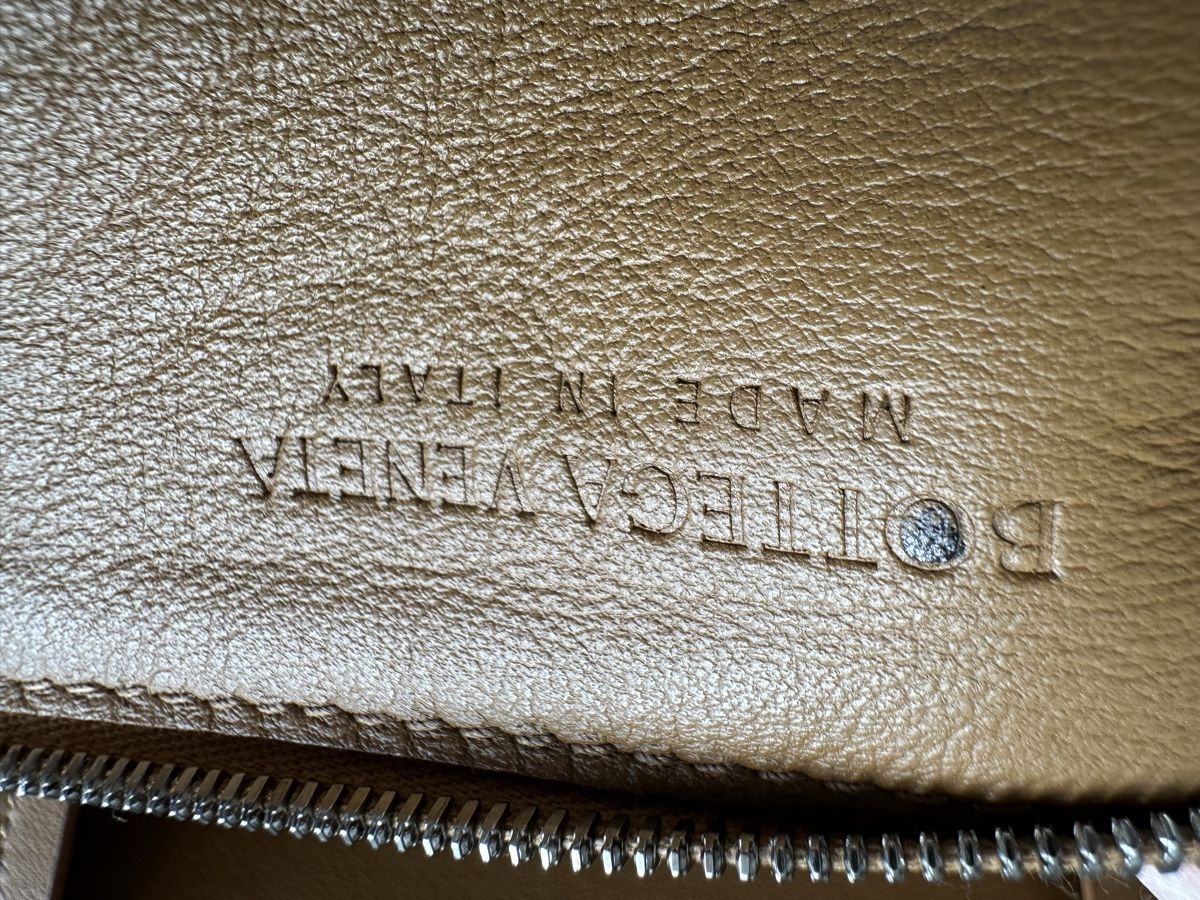 Bottega Veneta Borse: Bottega Veneta large Arco leather tote – Nuovo (secondo la descrizione) da Langnau am Albis venduto da bar_ml6k 1
