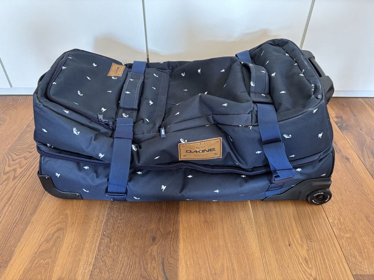 Dakine Valigie: Dakine Reisetasche mit Rollen  – Usato da Inwil venduto da Chrreeggii19 1