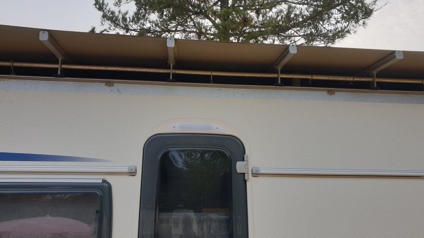 Mobilhome: Fendt Topas 520 TFB mit Schutzdach – Usato da St. Pantaleon venduto da whity75 2