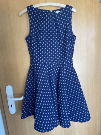NEU, Sommerliches Punktkleid von Closet London, Grösse 38