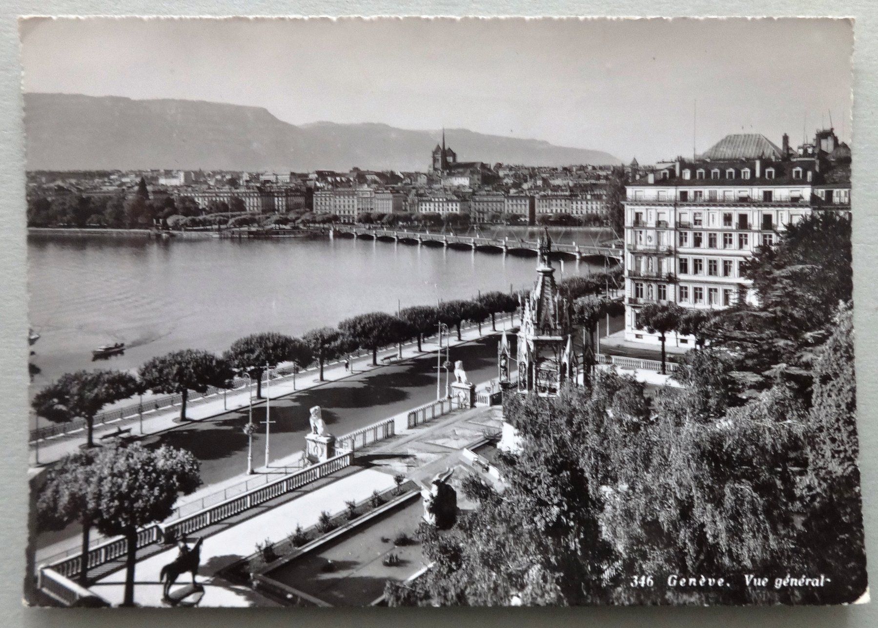 Cartes postales: Genève - Vue générale – Défectueux à Fétigny par Billy2miny