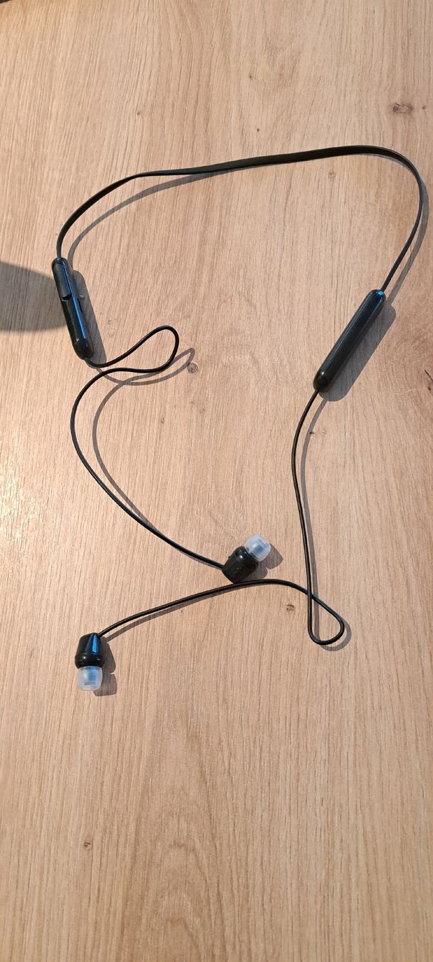 Sony Cuffie: Écouteurs Bluetooth Sony - Parfait pour sport – Usato da Hombrechtikon venduto da Atroms47