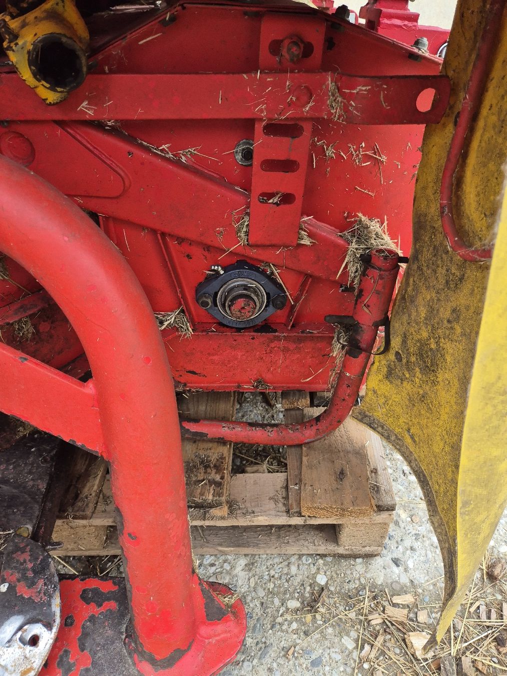 Tutte le macchine: Frontmähwerk  – Difettoso da Riet (Neftenbach) venduto da kel_k9j6 3