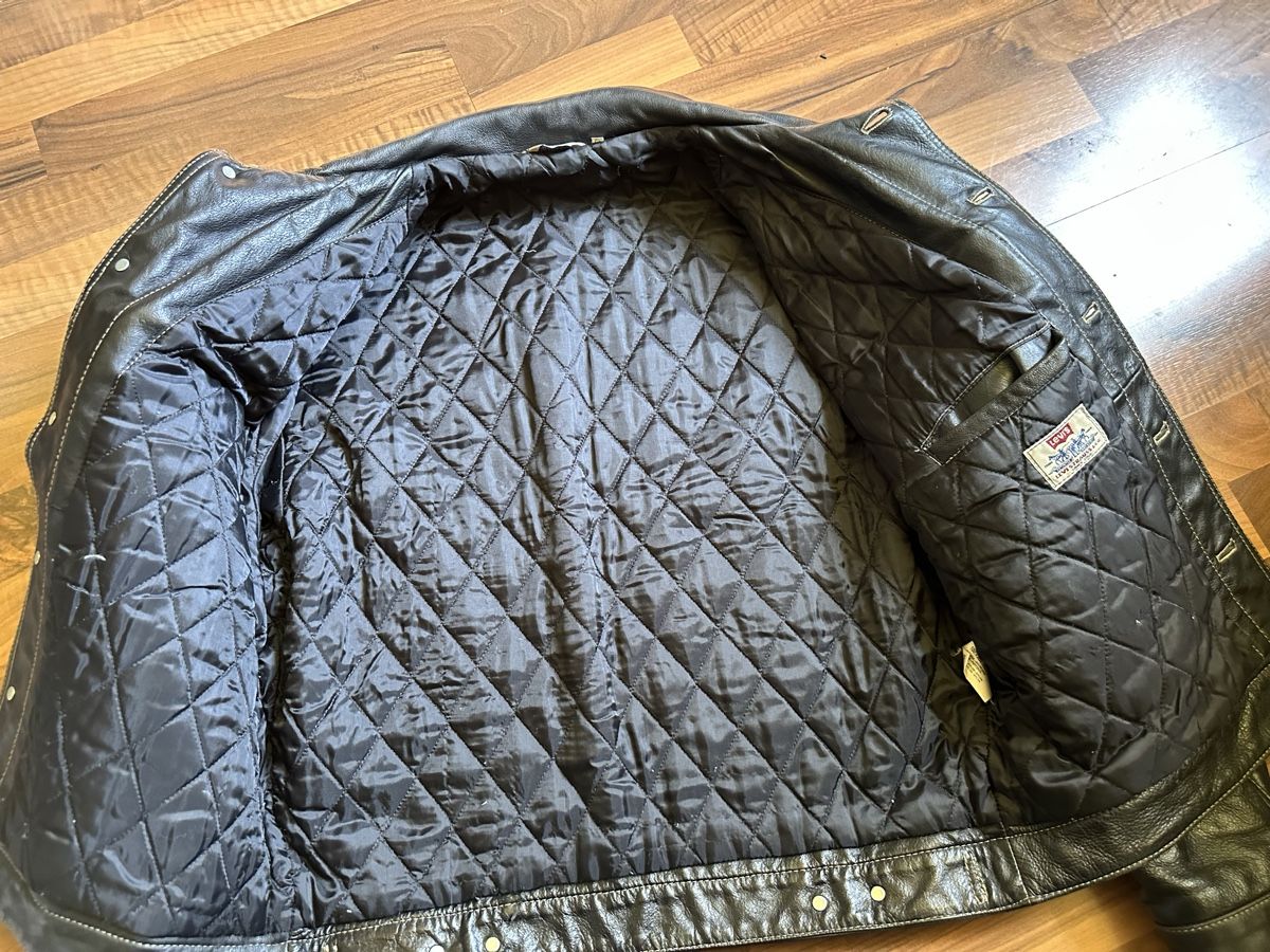 Levi's Vestes: Lederjacke, Levis größe L. Top Zustand echtes Leder – D'occasion à Benken ZH par Audi-erich 2