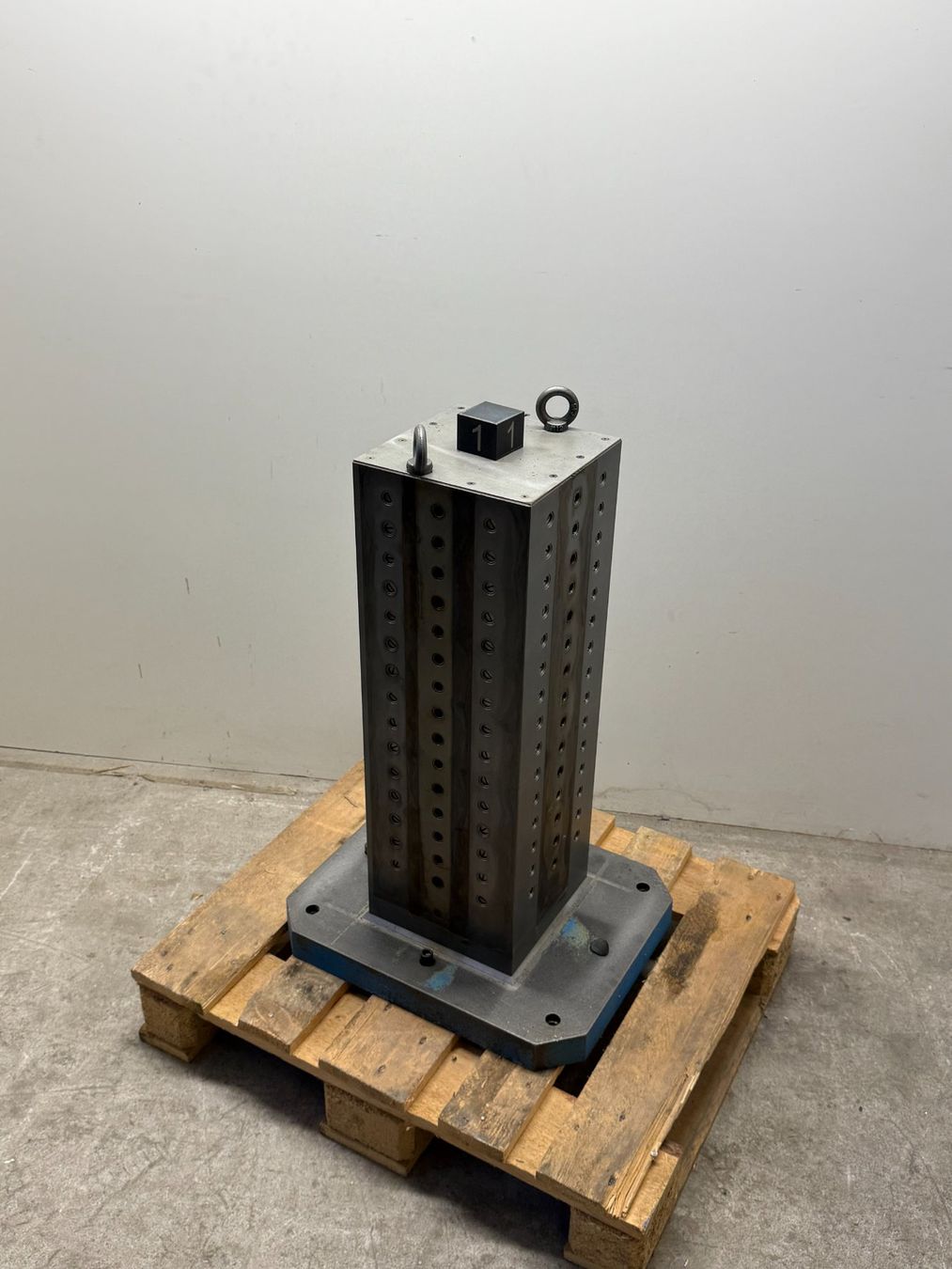 Alle Werkzeuge: CNC Spannturm Hemo 240x240x720mm – Gebraucht aus Boswil von ABLagerBoswil 4