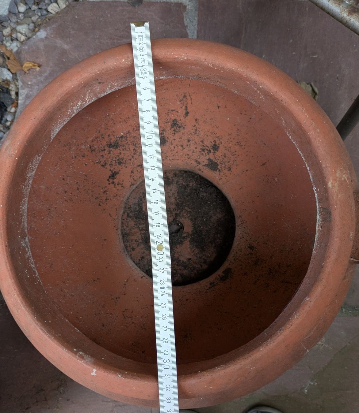 Blumentöpfe: 3 massive Blumentöpfe aus Terrakotta, Durchmesser ca 33cm – Gebraucht aus Wilen b. Wollerau von Tinkerer 6