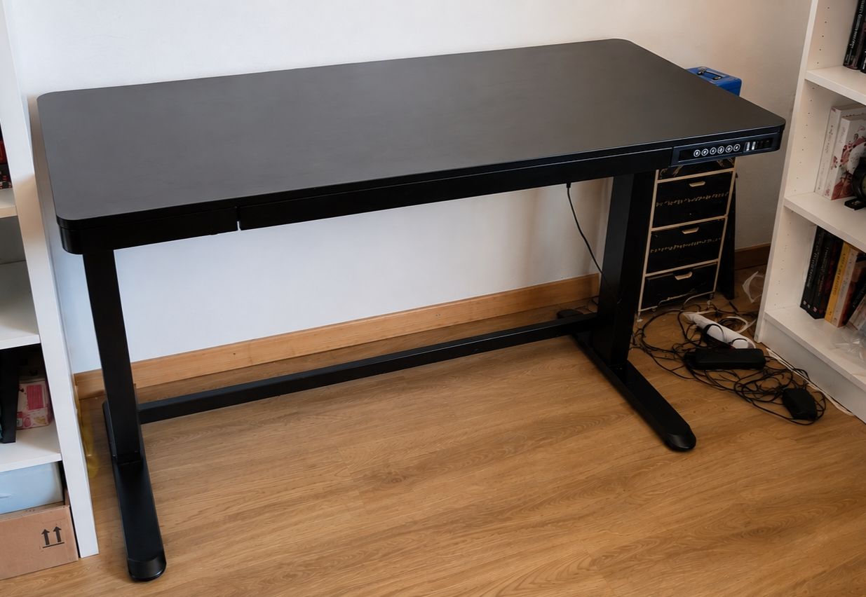 Conforama Scrivanie: elektrischer Schreibtisch – Usato da Utzenstorf venduto da Sch_sar24