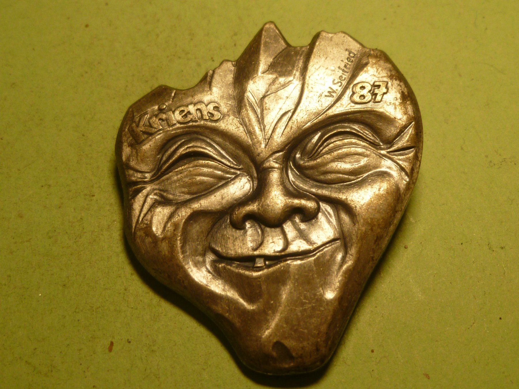 Placchette & Badge: KRIENS 1987 SILBER – Usato da Ried (Muotathal) venduto da Mandarin02