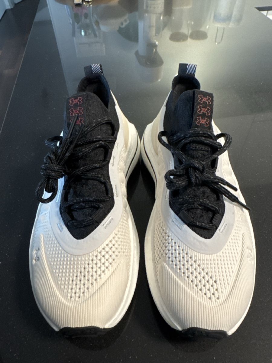 Under Armour Herrenschuhe: Under Armour PHANTOM 4 Size 37.5 NEW (never used) – Neu (gemäss Beschreibung) aus Beringen von Edu-Nati