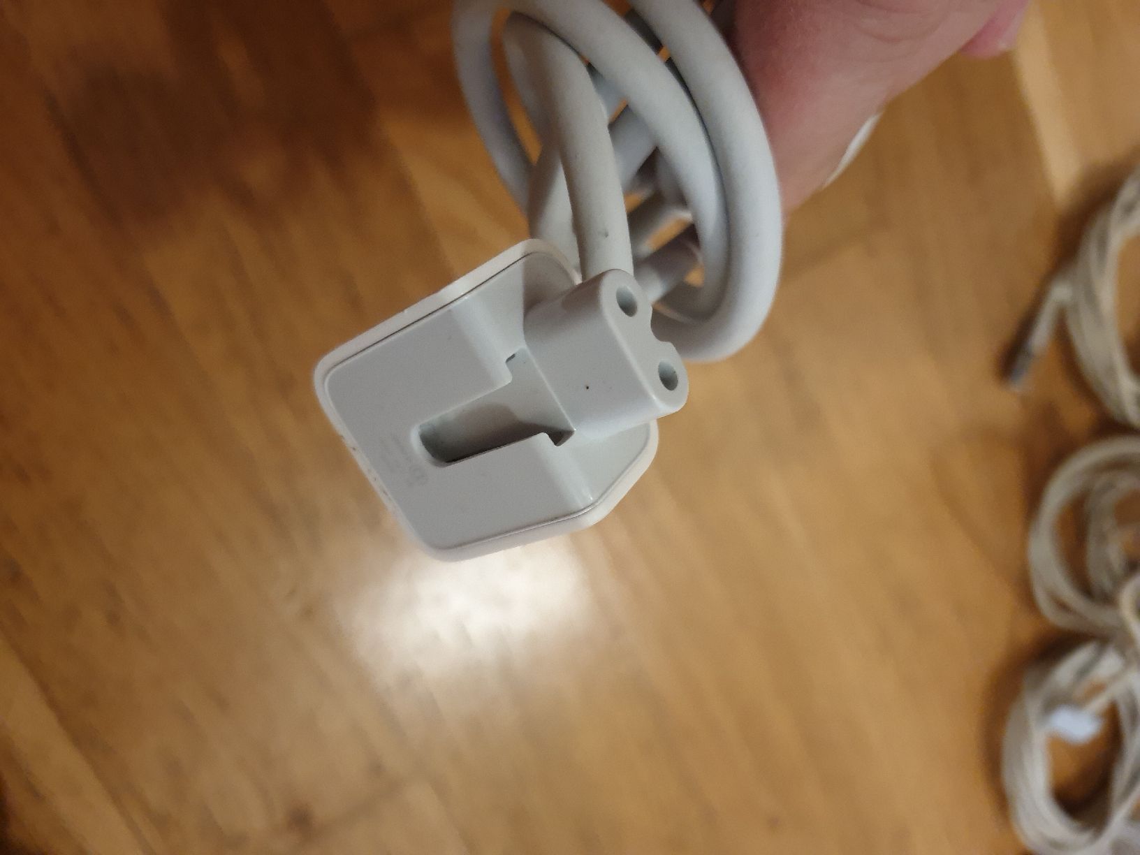 Apple Cavi: Apple MacBook MagSafe Netzteil Kabel 003 – Usato da Ittigen venduto da Ziok187 1