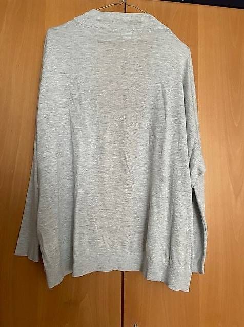 H&M Giacche: Leichte Jacke in Fein-Strick Gr. M/L – Usato da St.Gallen venduto da NOVEMBER01 1