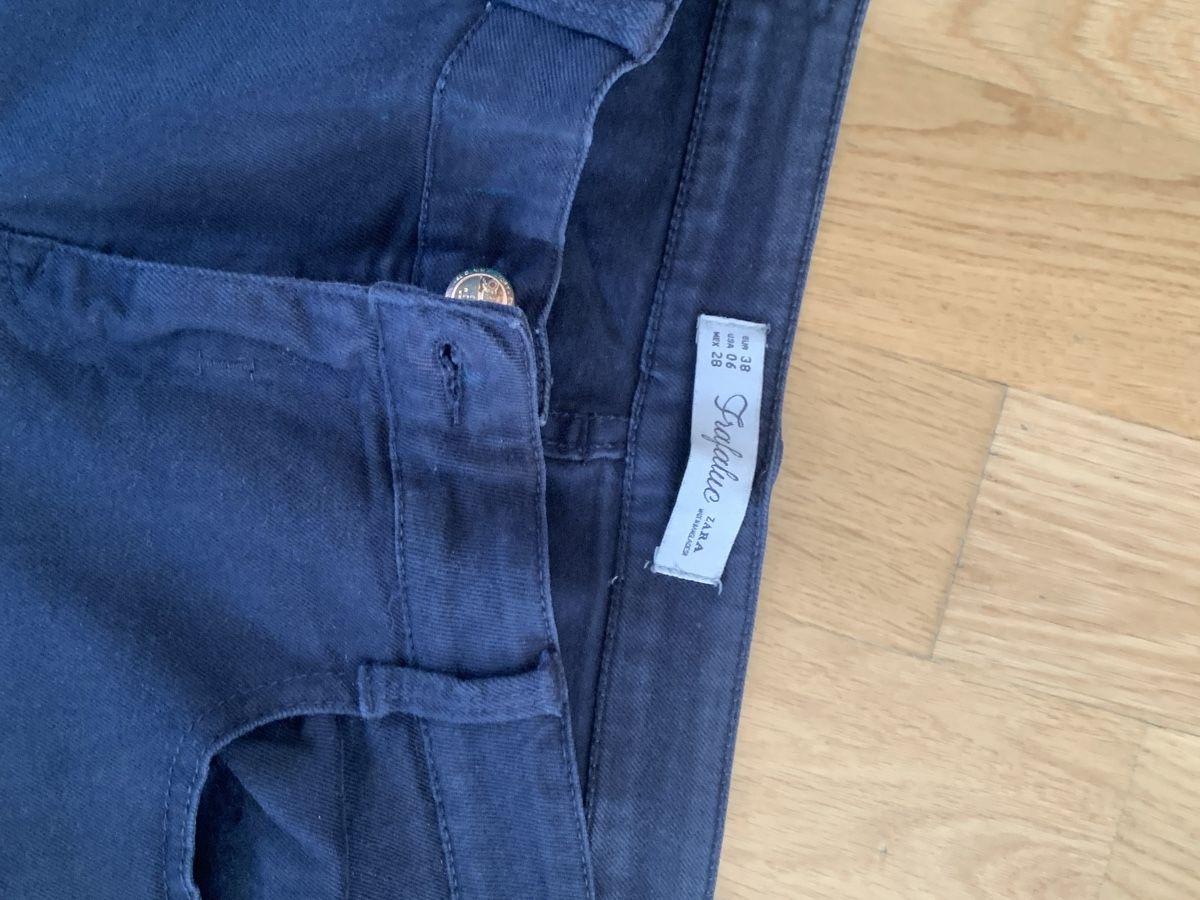 Jeans: Dark blue slim fit pants size 38  – D'occasion à Zürich par ama_k88c 1
