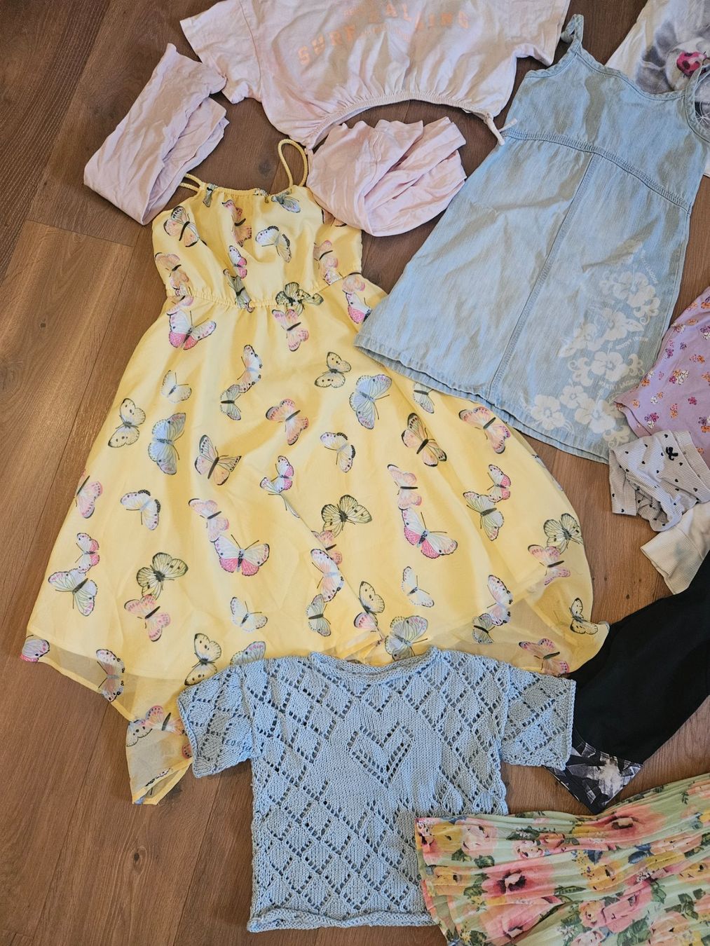 Lotti & Set di vestiti: 13St. Set 122/128 Kleider, Shirts, Pullover – Nuovo (secondo la descrizione) da Wangen ZH venduto da tulipe55 2