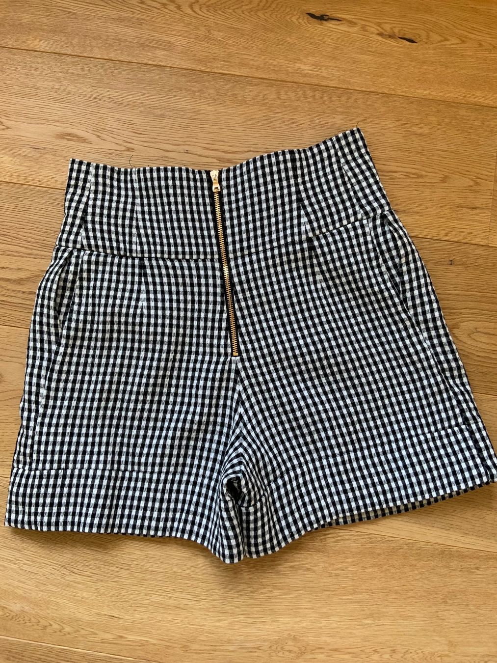 Balmain Hosen: Original Balmain  Shorts, Gr. 38/40 – Gebraucht aus Reigoldswil von benja01 3