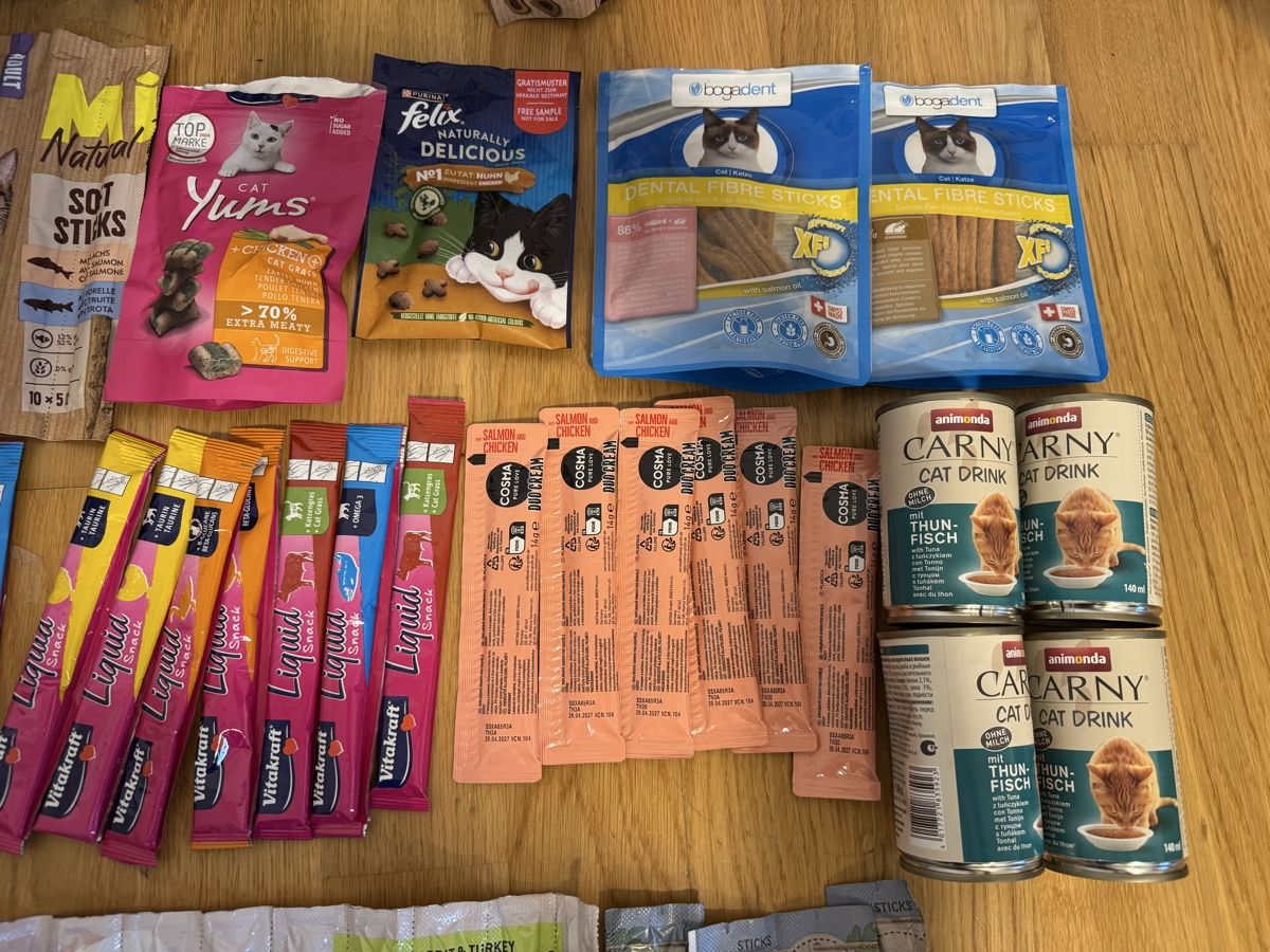 Futter: Grosses Katzenfutter und Snack Konvolut gemischt – Neu (gemäss Beschreibung) aus Zürich von wtpooh 3