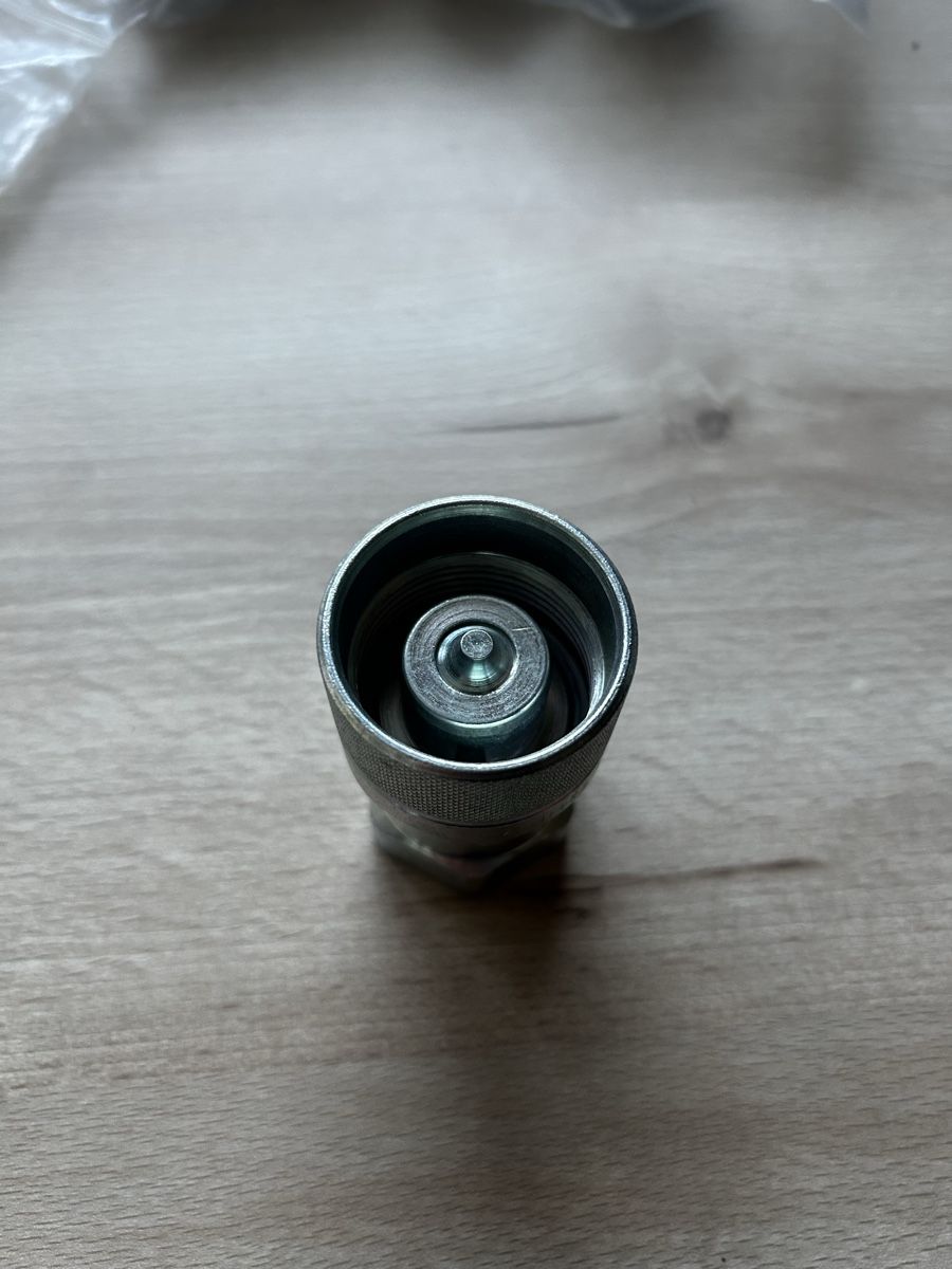 Tutti gli attrezzi: Stecker und Muffe von Hydrauliksystem – Nuovo e nell'imballaggio originale da Gretzenbach venduto da TeaRex