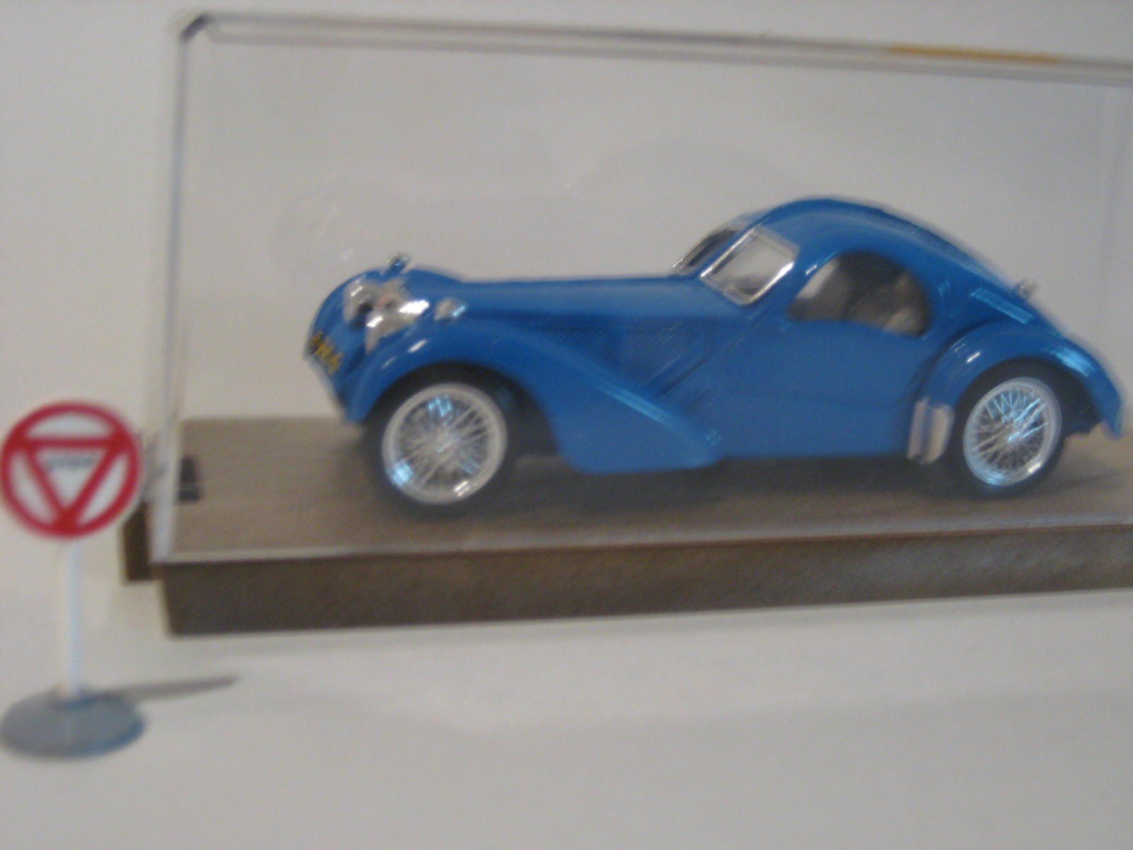 Bugatti Modellini d'auto: Bugatti 57S coupé 1931-1936 Brumm 1/43 – Nuovo e nell'imballaggio originale da Neuchâtel venduto da Philippeflecherouge 2