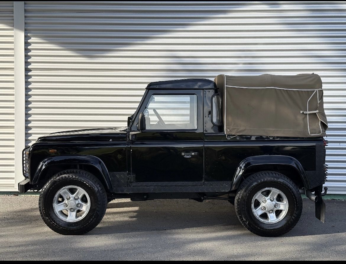 Land Rover Autos: Land Rover Defender 90 2.5 TD 5 – Gebraucht aus Haag (Rheintal) von eli_5xds 3