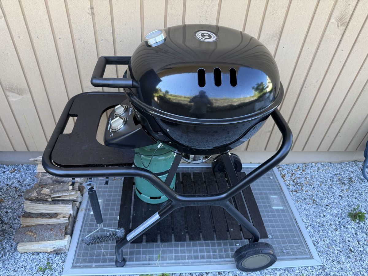 Outdoorchef Griglie: Outdoorchef Ascona 570 G – Usato da Pfäffikon ZH venduto da seviwo